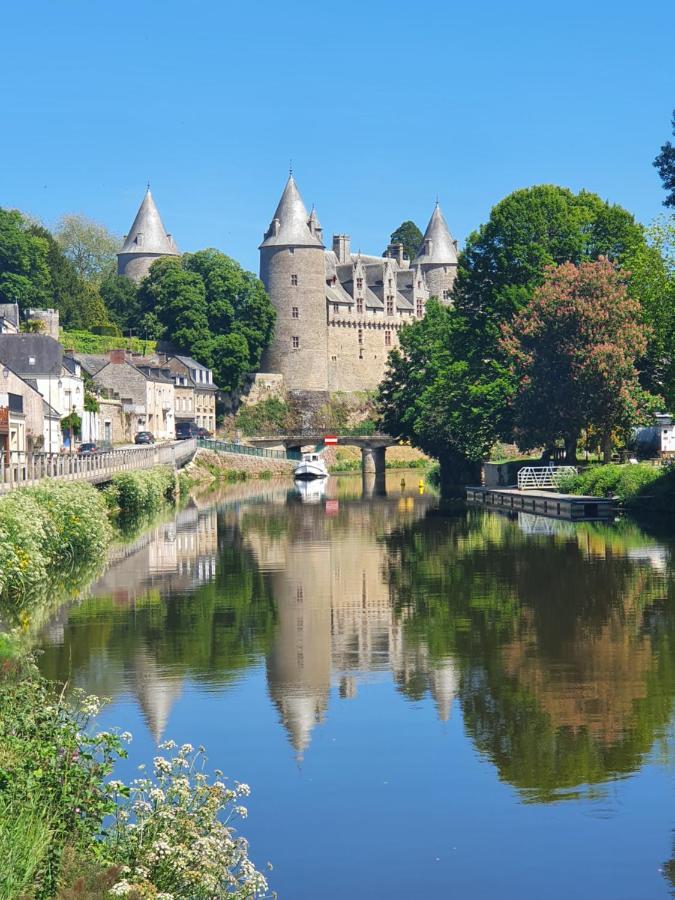 Aux Lits Du Canal Josselin Buitenkant foto